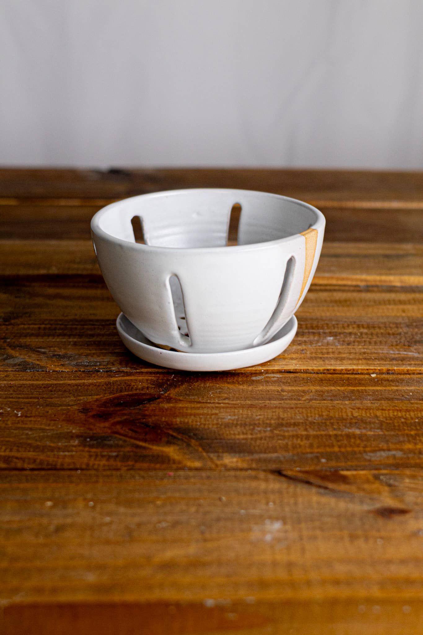 Handmade Ceramic Berry Bowls with Saucer –ceramic fruit bowl