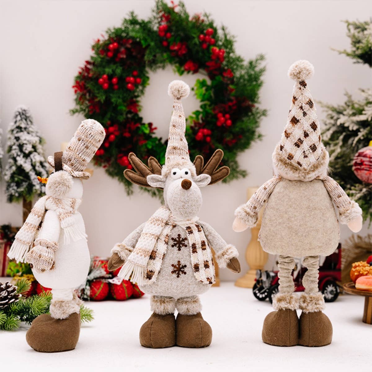 CWMM2994_THE RETRACTABLE CHRISTMAS SPIRIT IS NOT JUST DOLL