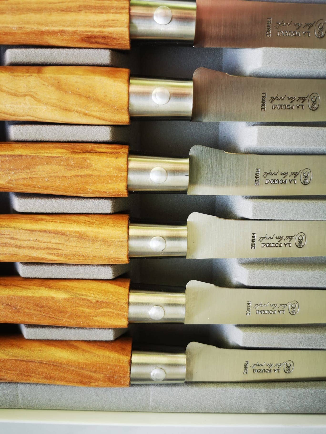 Set of 6 steak knives from the brand LA FOURMI