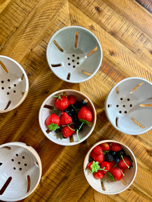 Handmade Ceramic Berry Bowls with Saucer –ceramic fruit bowl
