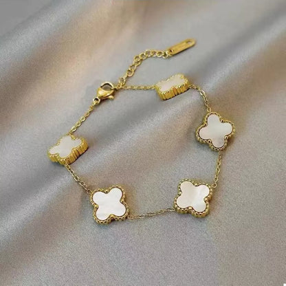 Clover Charm