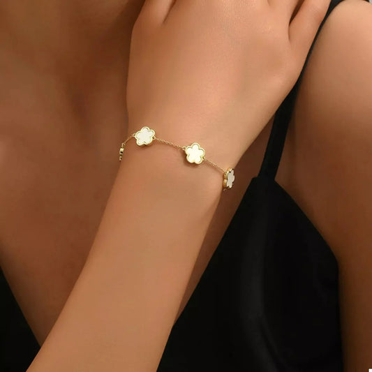Clover Charm