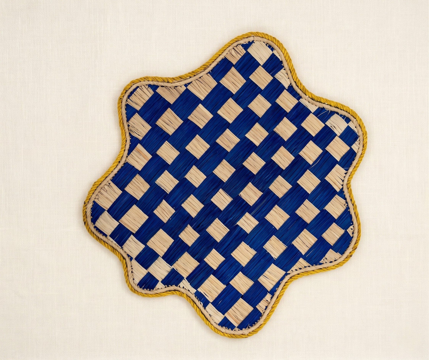 Scallop Weave Handwoven Iraca Placemat