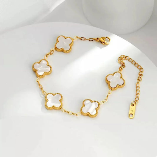 Clover Charm