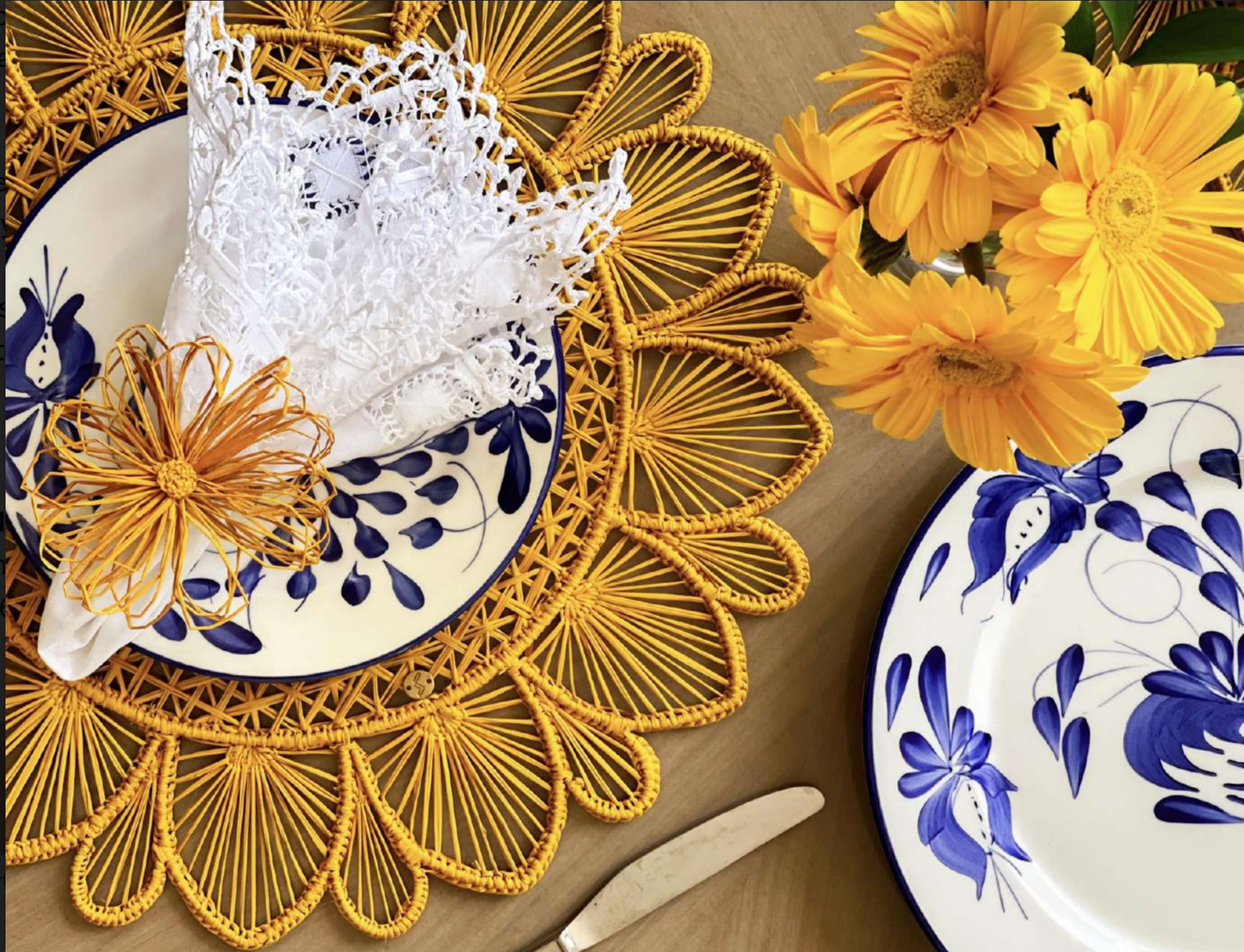 Daisy Handwoven Iraca Placemat